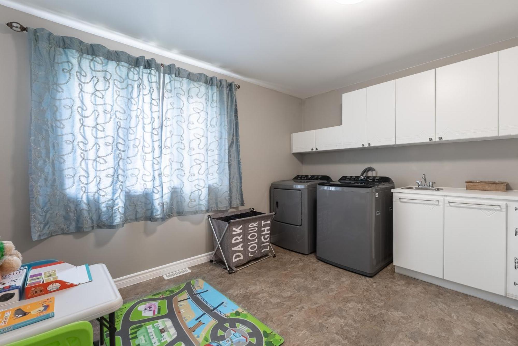 Comfortable Spacious House With Parking ブロサード エクステリア 写真
