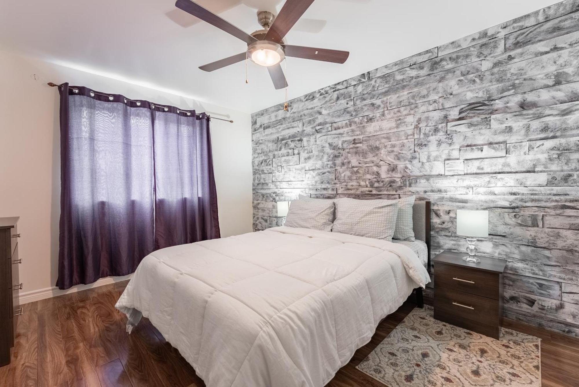 Comfortable Spacious House With Parking ブロサード エクステリア 写真