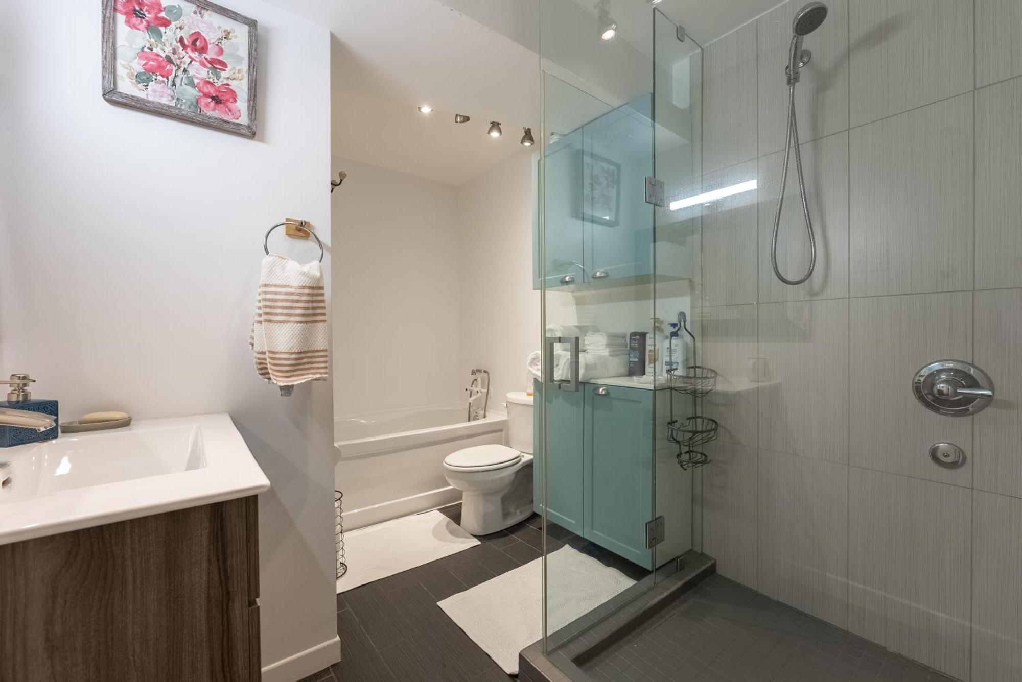 Comfortable Spacious House With Parking ブロサード エクステリア 写真